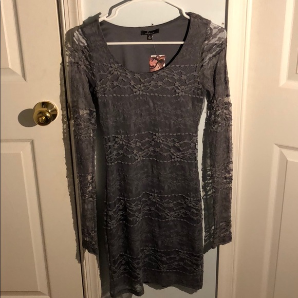 Beautiful, classy fitted dress - Picture 1 of 3